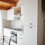 Casa Malu Con Ombrellone E 2 Lettini *