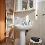 Casa Malu Con Ombrellone E 2 Lettini *